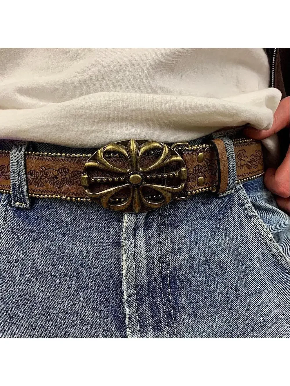Y2k style American Western vintage style western floral gold beaded boho brown